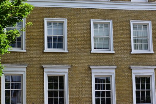 Ventana de guillotina clásica